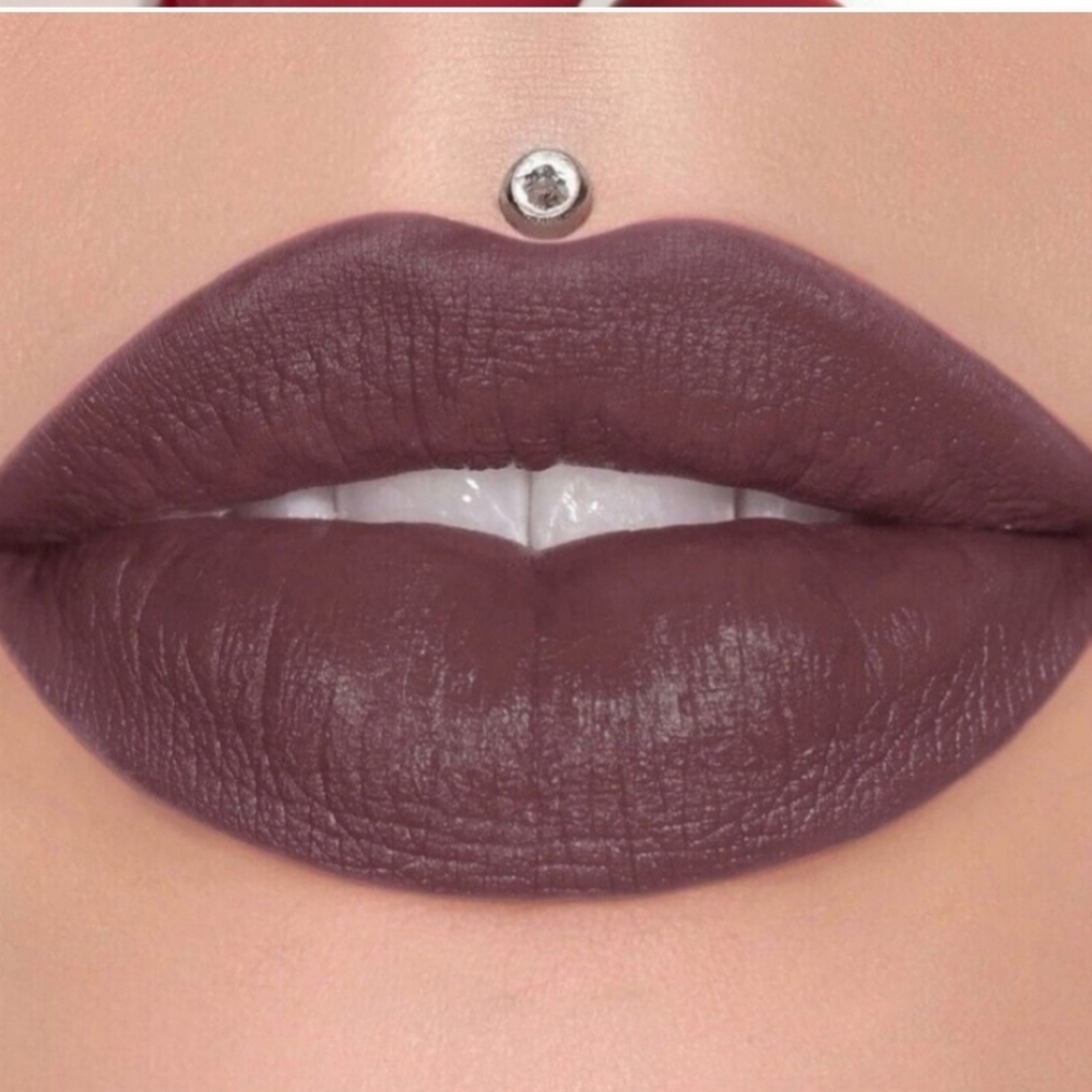 NEW JEFFREE STAR Velvet Trap Lipstick in Mouse Trap